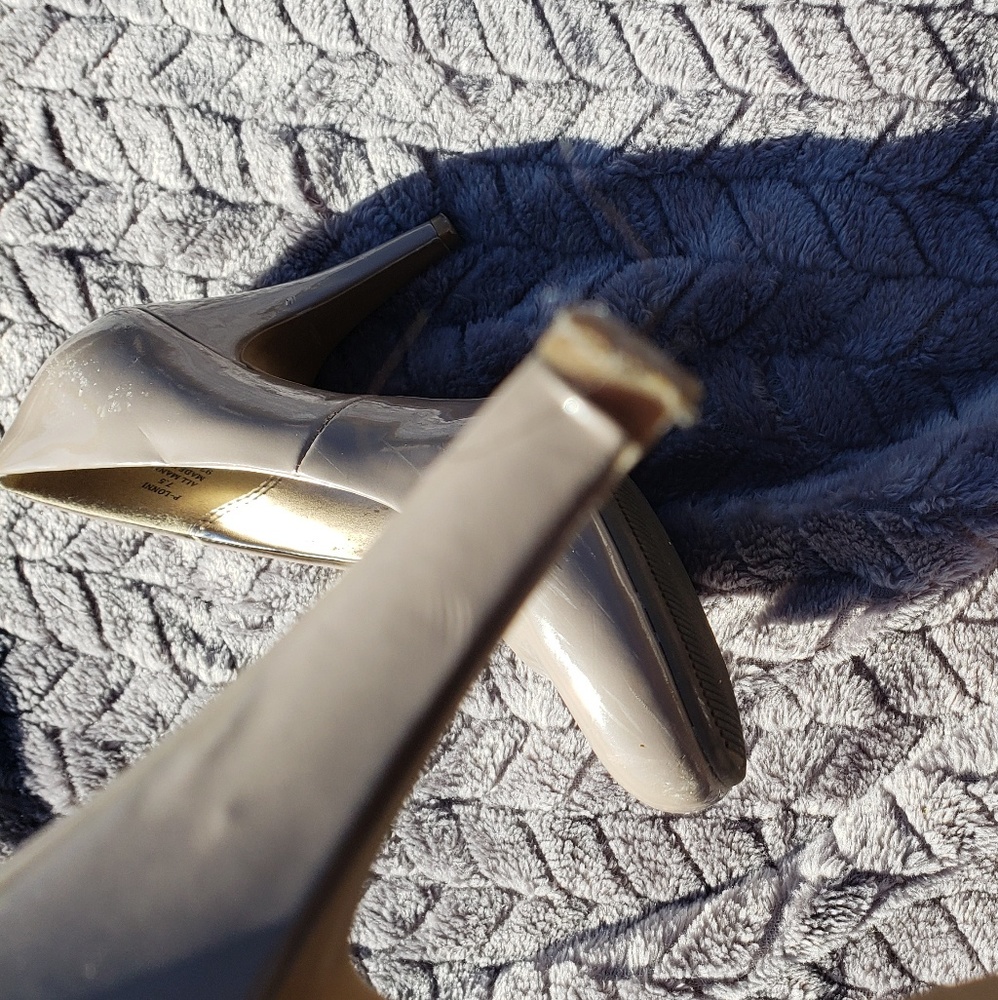 Steve Madden Taupe High Heels Size 7.5M GUC - Picture 5 of 7
